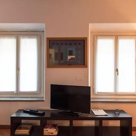 Hidden Retreat - Duomo Apartment มิลาน ภายนอก รูปภาพ