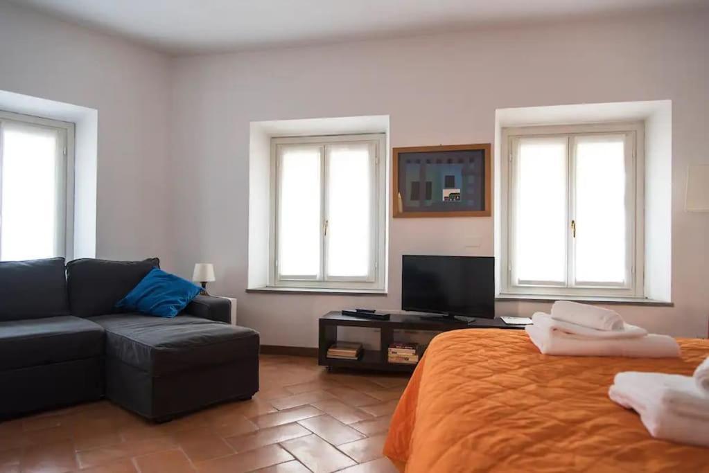 Hidden Retreat - Duomo Apartment มิลาน ภายนอก รูปภาพ
