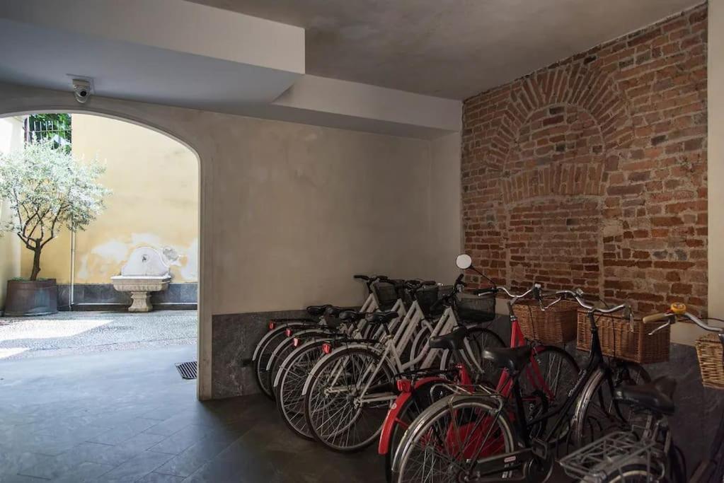 Hidden Retreat - Duomo Apartment มิลาน ภายนอก รูปภาพ