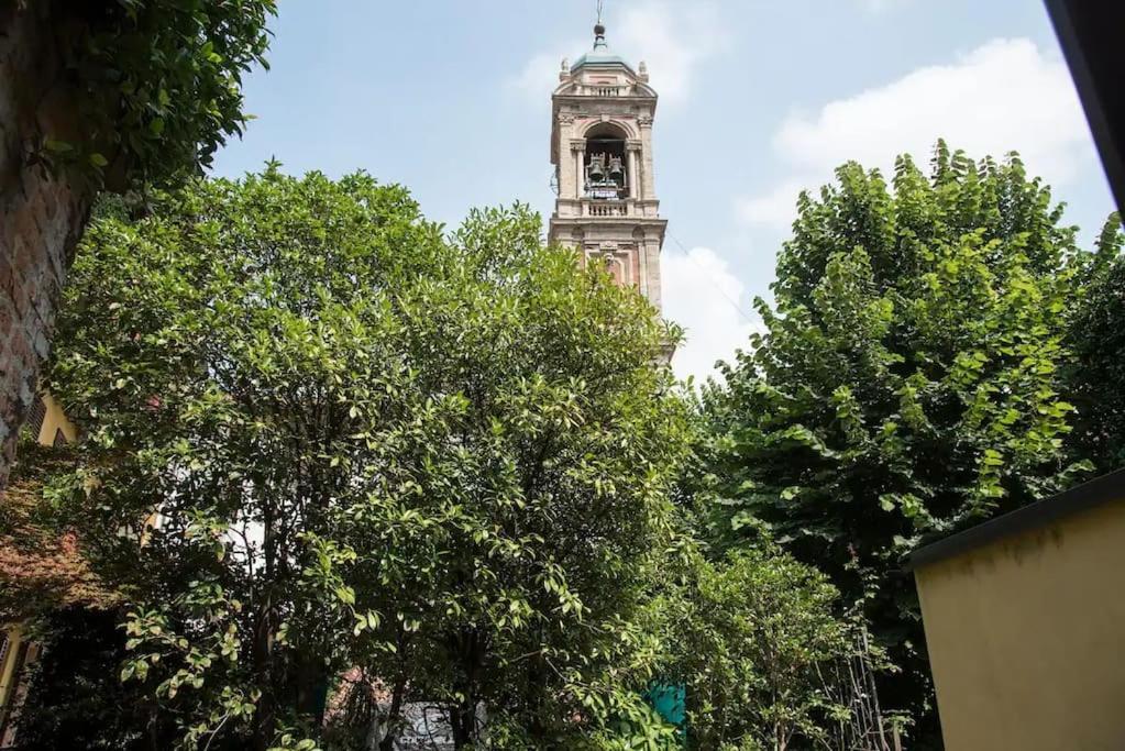 Hidden Retreat - Duomo Apartment มิลาน ภายนอก รูปภาพ