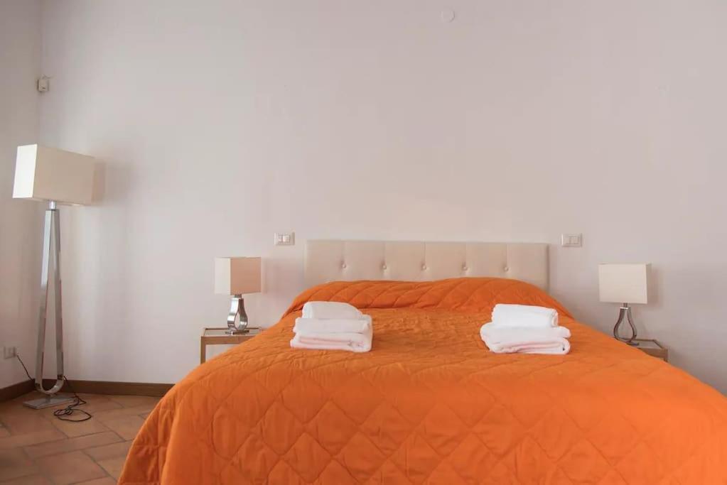 Hidden Retreat - Duomo Apartment มิลาน ภายนอก รูปภาพ