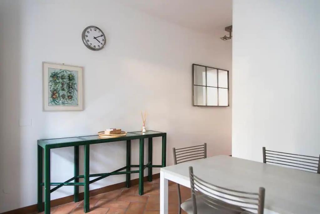 Hidden Retreat - Duomo Apartment มิลาน ภายนอก รูปภาพ