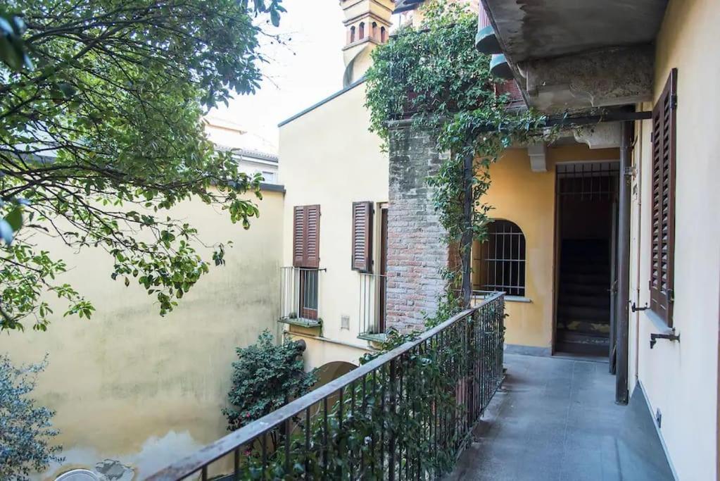 Hidden Retreat - Duomo Apartment มิลาน ภายนอก รูปภาพ