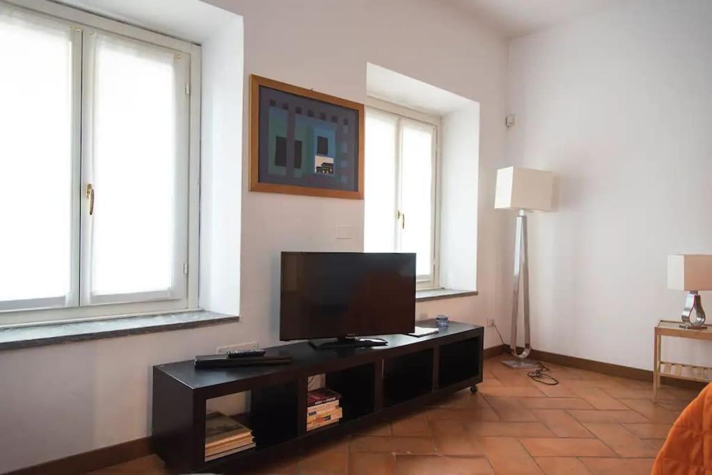 Hidden Retreat - Duomo Apartment มิลาน ภายนอก รูปภาพ